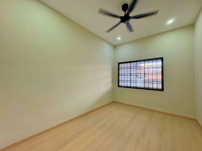 Taman Flora Heights - 4