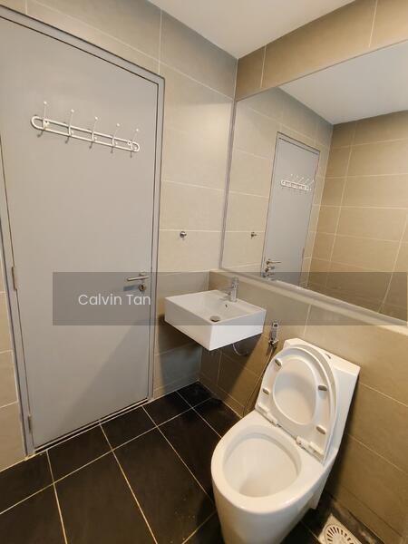 Lakefront Residence - 5