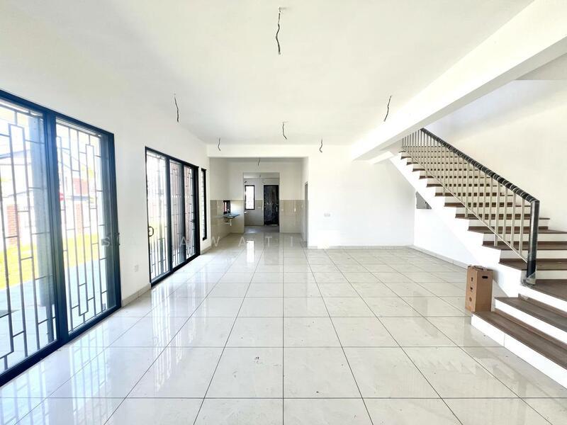 Elmina Green Three - 3