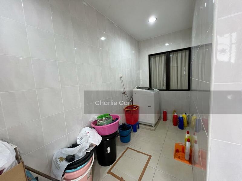 Lakeside Terrace - 5