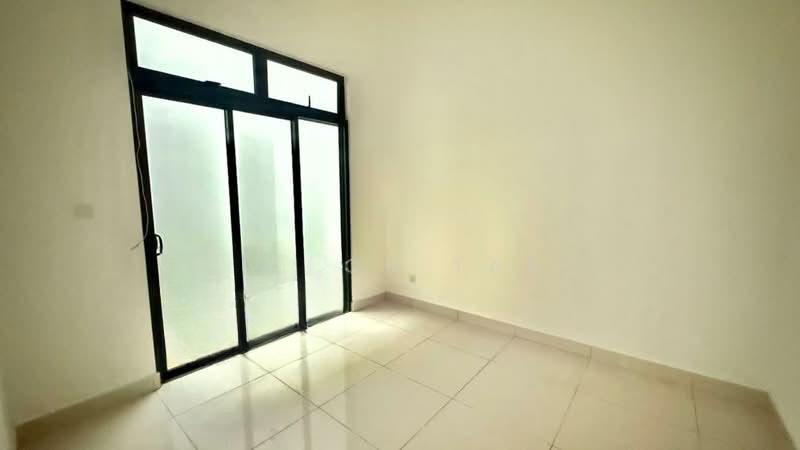 TAMAN IMPIAN EMAS (HONEYDALE RESIDENCE) - 4