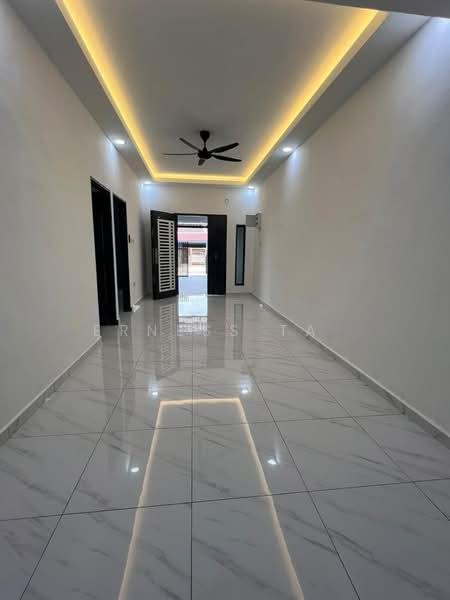 Taman Universiti - 4