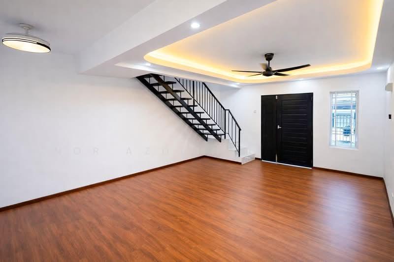 Fully Renovated Endlot Double Storey Terrace Taman Sri Tanjung - 4