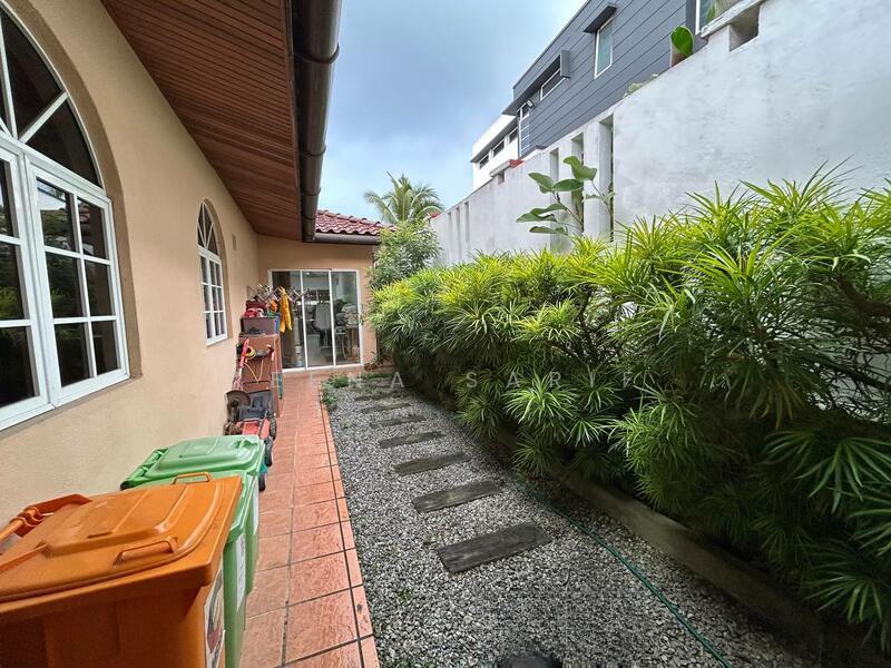 Bungalow Double Storey Jalan Menara Bukit Jelutong - 2