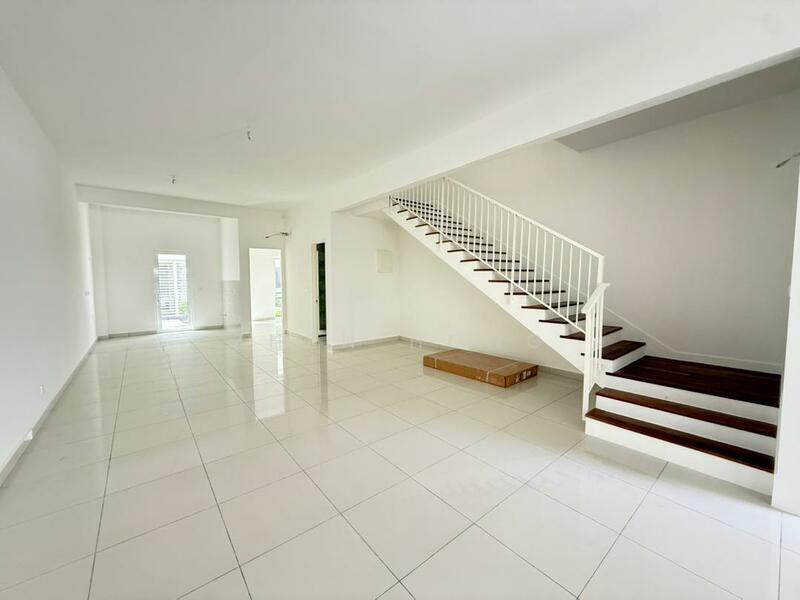 Viluxe at Aspen Vision City - 3