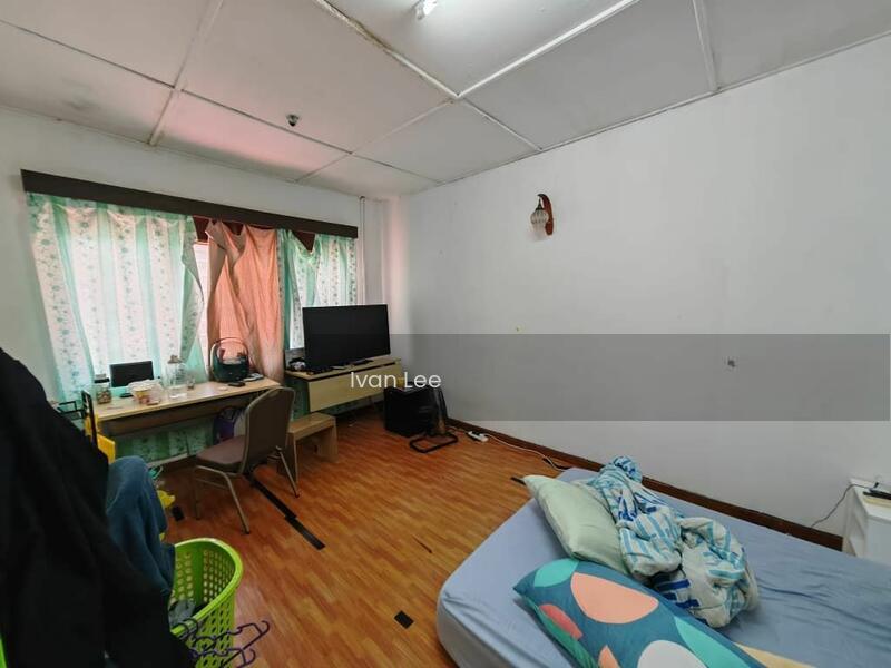 2-storey Terrace House at Seksyen 17 - 4