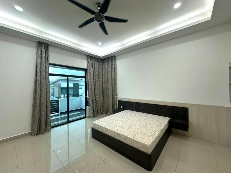 Taman Ungku Tun Aminah - 3