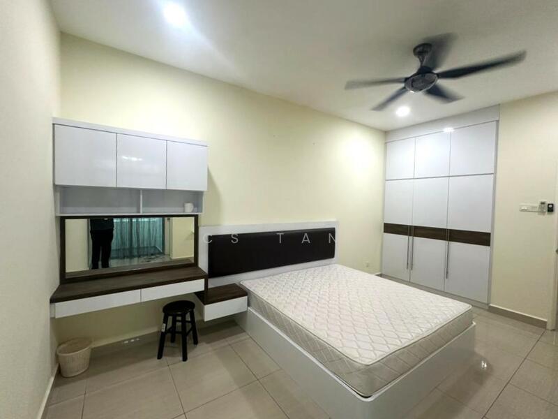 Taman Ungku Tun Aminah - 5