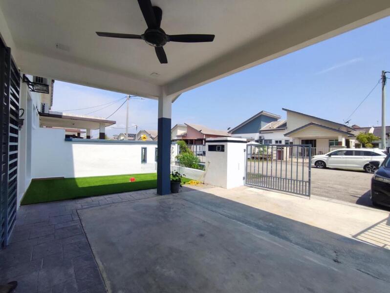 RUMAH CANTIK Semi D Setingkat Salak Pekerti 28 Salak Tinggi - 2