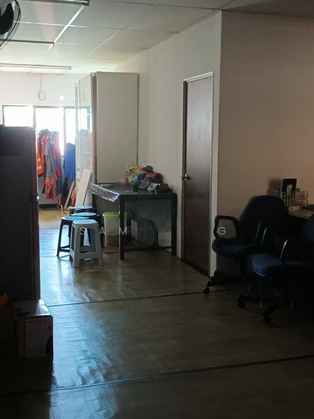 Lorong Sungai Puloh 1.5 Storey Factory - 3