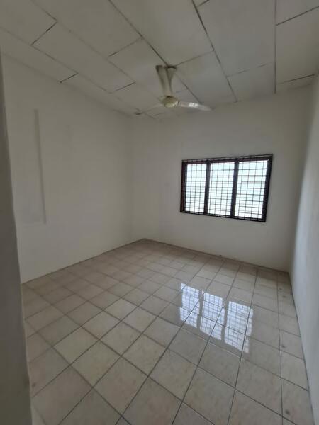 Taman Seri Petaling - 4