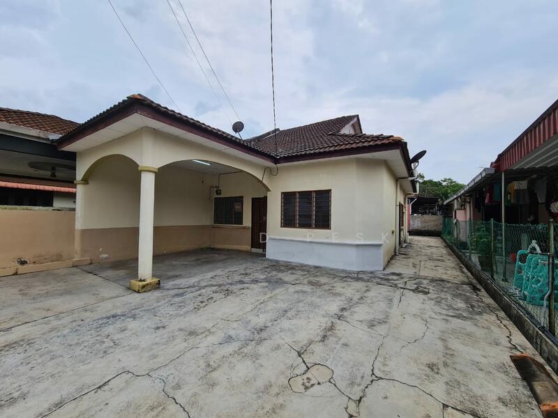 Taman Seri Petaling - 1