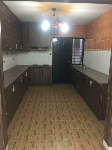 Plaza Metro Prima - 3