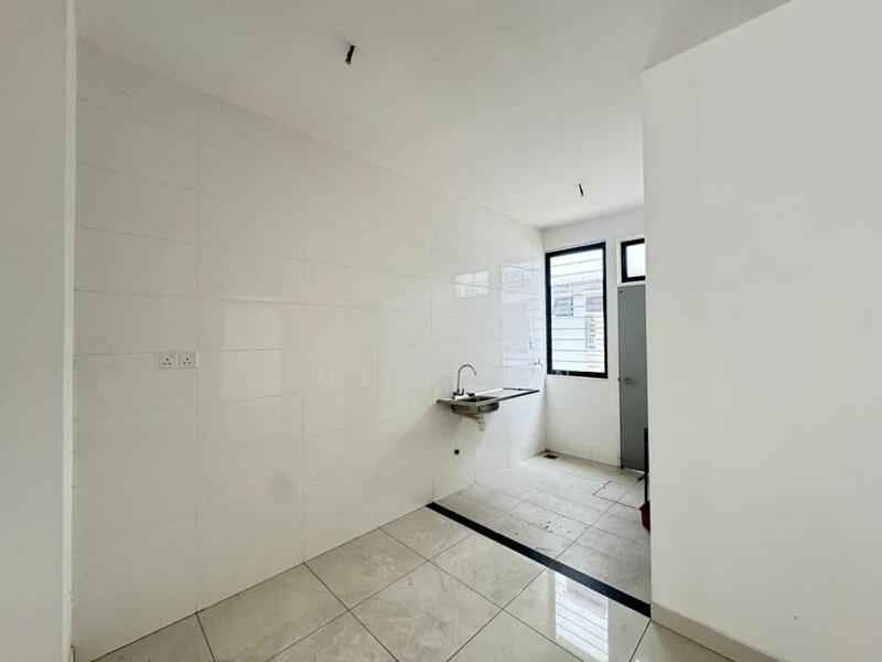 Setia Tropika Setias Tropikas - 3