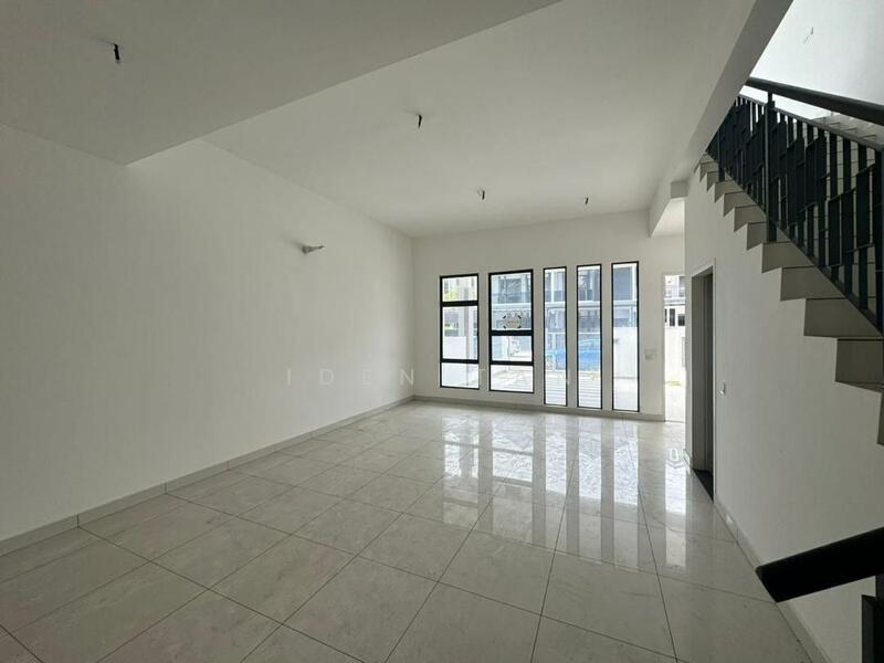 Setia Tropika Setias Tropikas - 2