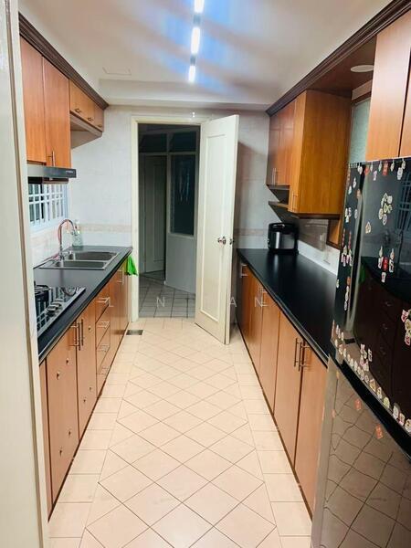 Petrie Condominium - 2