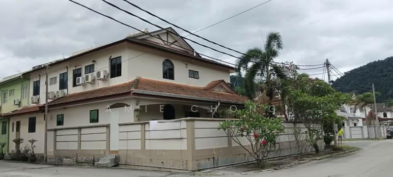 Gunung Rapat Double Storey Corner House Fully Extended For Sale - 2