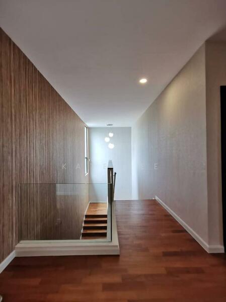 Noble Park Grand Pool Villas East Ledang - 4