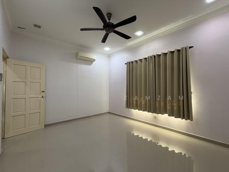 Bandar Tasik Kesuma - 2