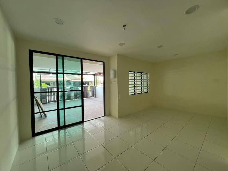 Taman Pengkalan Barat - 1