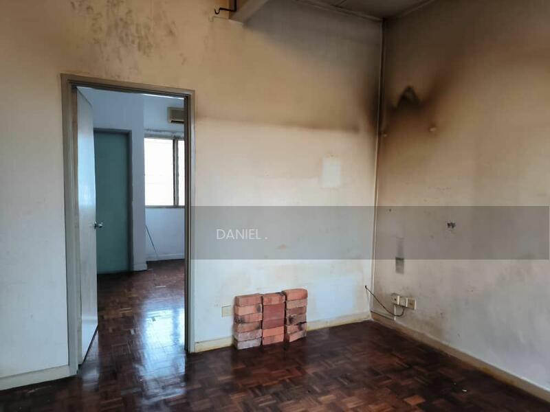 Terrace house at Usj 11 - 5