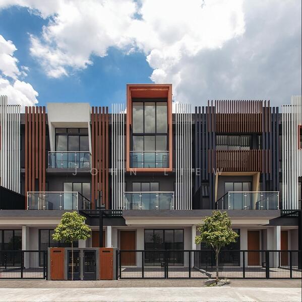 Taman Puchong Legenda - 1