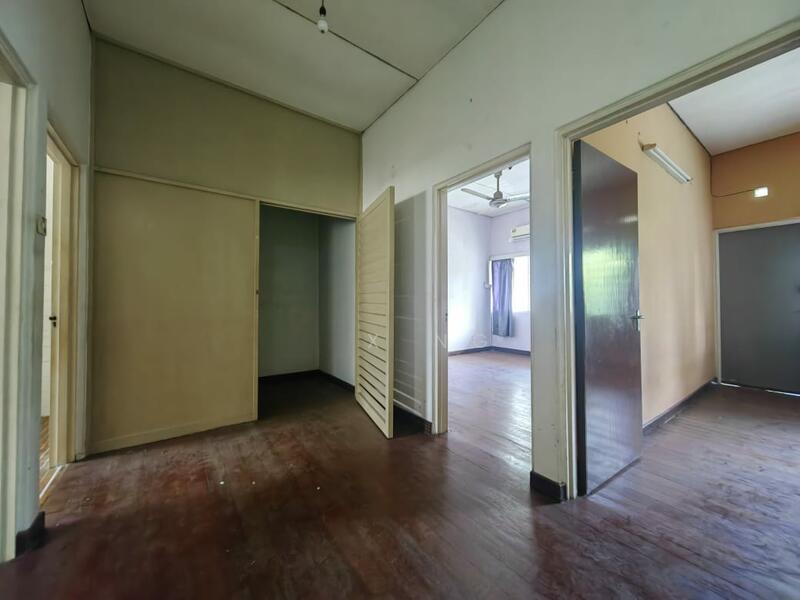 Lorong Lembah Permai 2 - 5