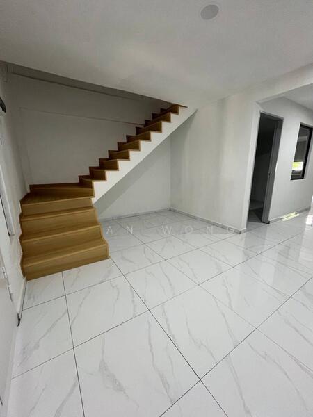 Taman Mount Austin - 4