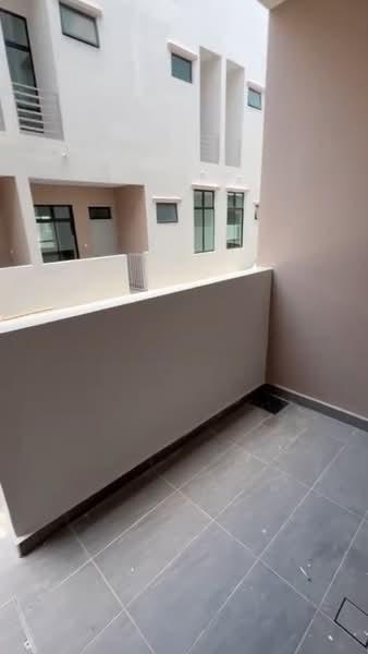 BUKIT INDAH BANDAR NUSAJAYA - 5