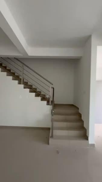 BUKIT INDAH BANDAR NUSAJAYA - 4