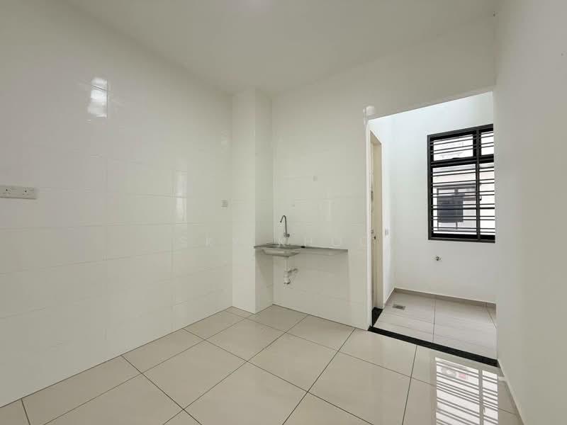 26th Avenue, Bukit Indah - 4