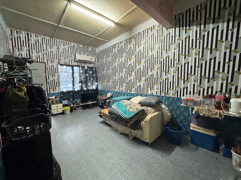 2 Storey Terrace House Jalan Bakawali, Taman Johor Jaya - 1