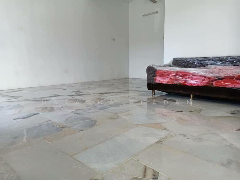 Klang - 2 Storey Terrace House Jalan Bukit Kerayong - 3