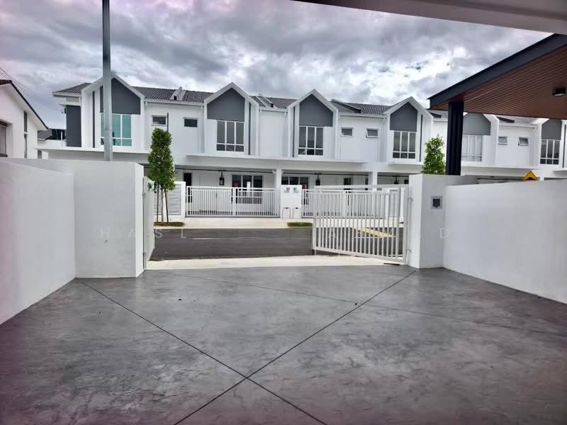 Taman Eka Height Labu - 2