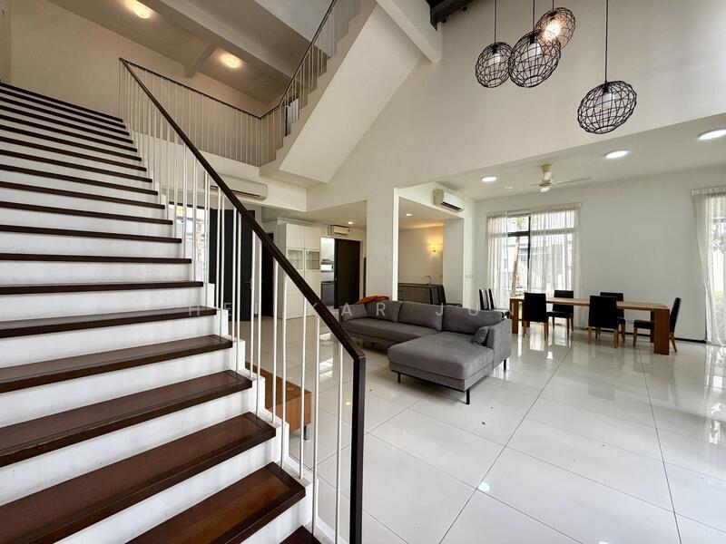Breezeway - 4