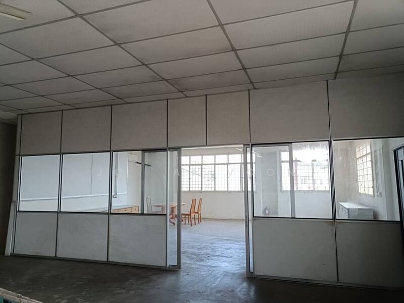 Kawasan Industri Ringan Permatang Tinggi - 3