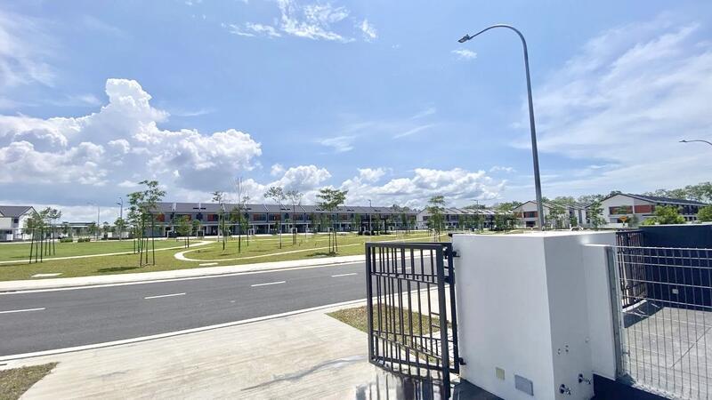 Bandar Bukit Raja : Casira 3 - 4