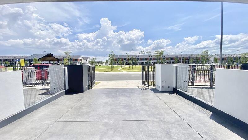 Bandar Bukit Raja : Casira 3 - 3