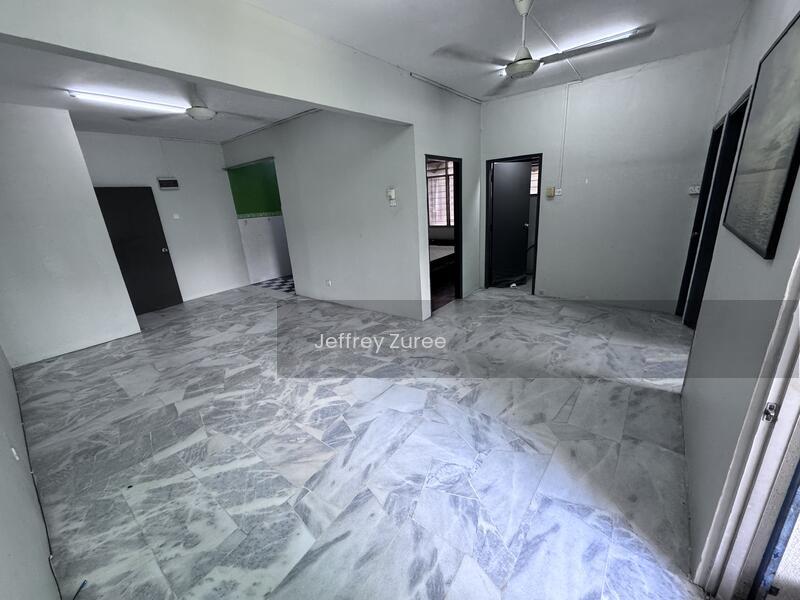 Pangsapuri Daisy - 4