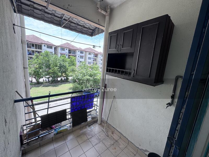 Pangsapuri Daisy - 5