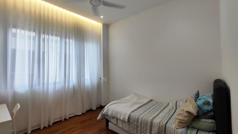 ARUNDINA - 3