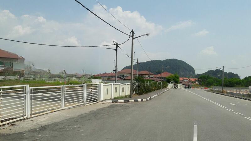 Freehold Bungalow lot at Pulai Height .Simpang Pulai - 3