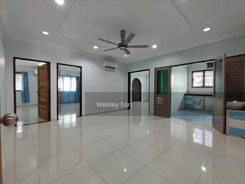 Single storey semi d in Taman Seaview, Ujong Pasir for sale - 2