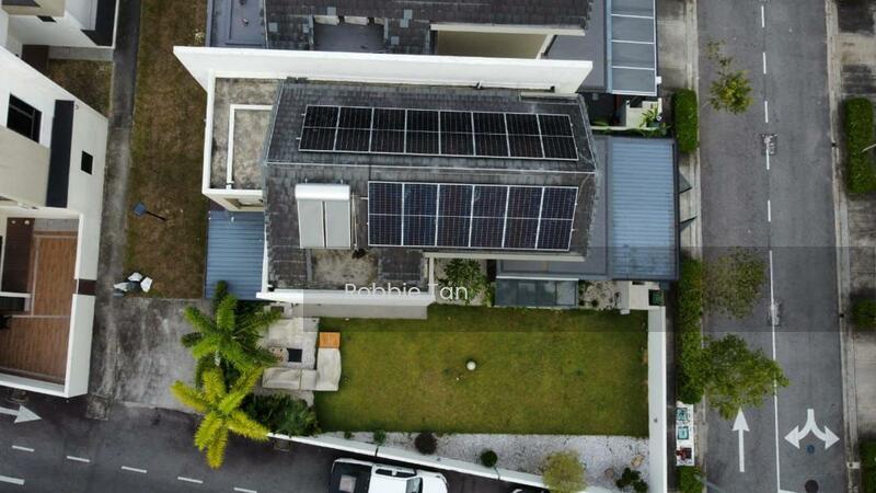 Avira Medini Iskandar - 2