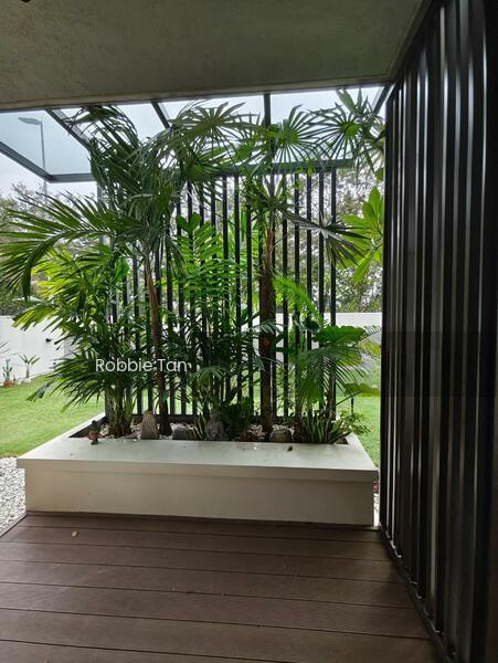 Avira Medini Iskandar - 2