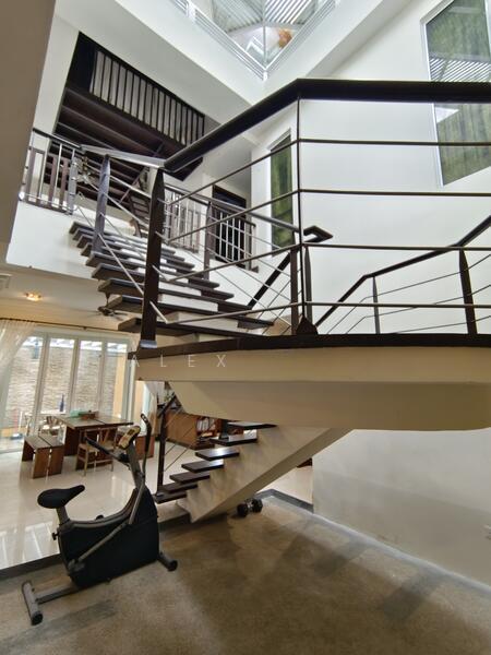 LeVenue - 4