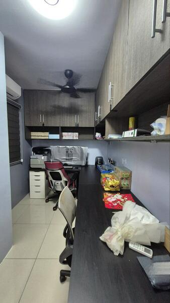 Manhattan Condominium - 2