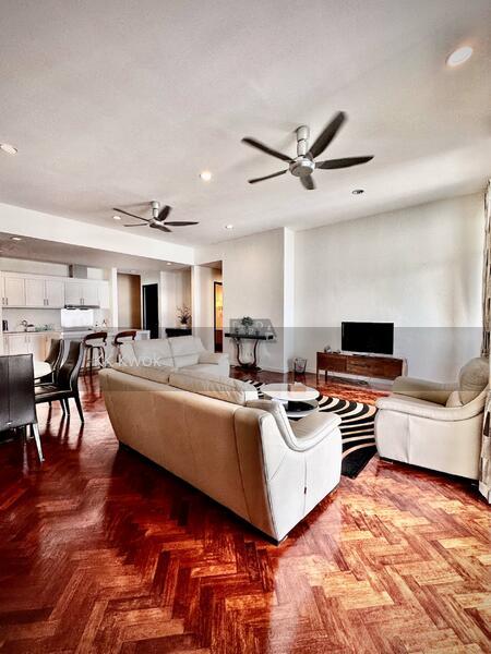 Quayside Seafront Resort Condominiums - 5