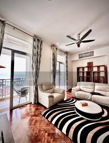 Quayside Seafront Resort Condominiums - 4