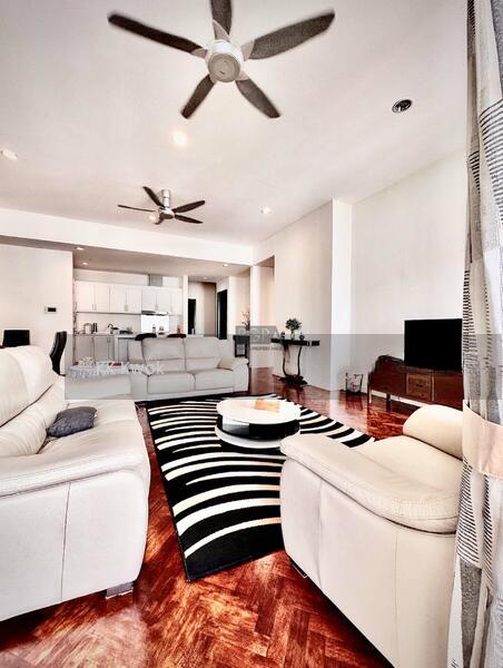 Quayside Seafront Resort Condominiums - 2